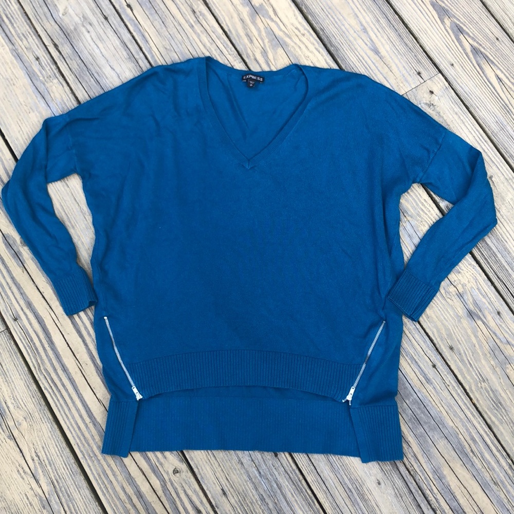 Express Sweater with zipper detail